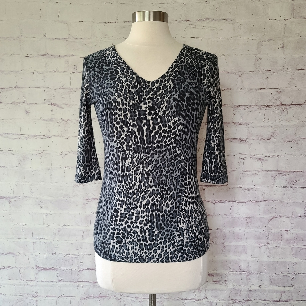 Courage B V-Neck 3/4 Sleeve Leopard Cheetah Animal Print Stretch Top Medium